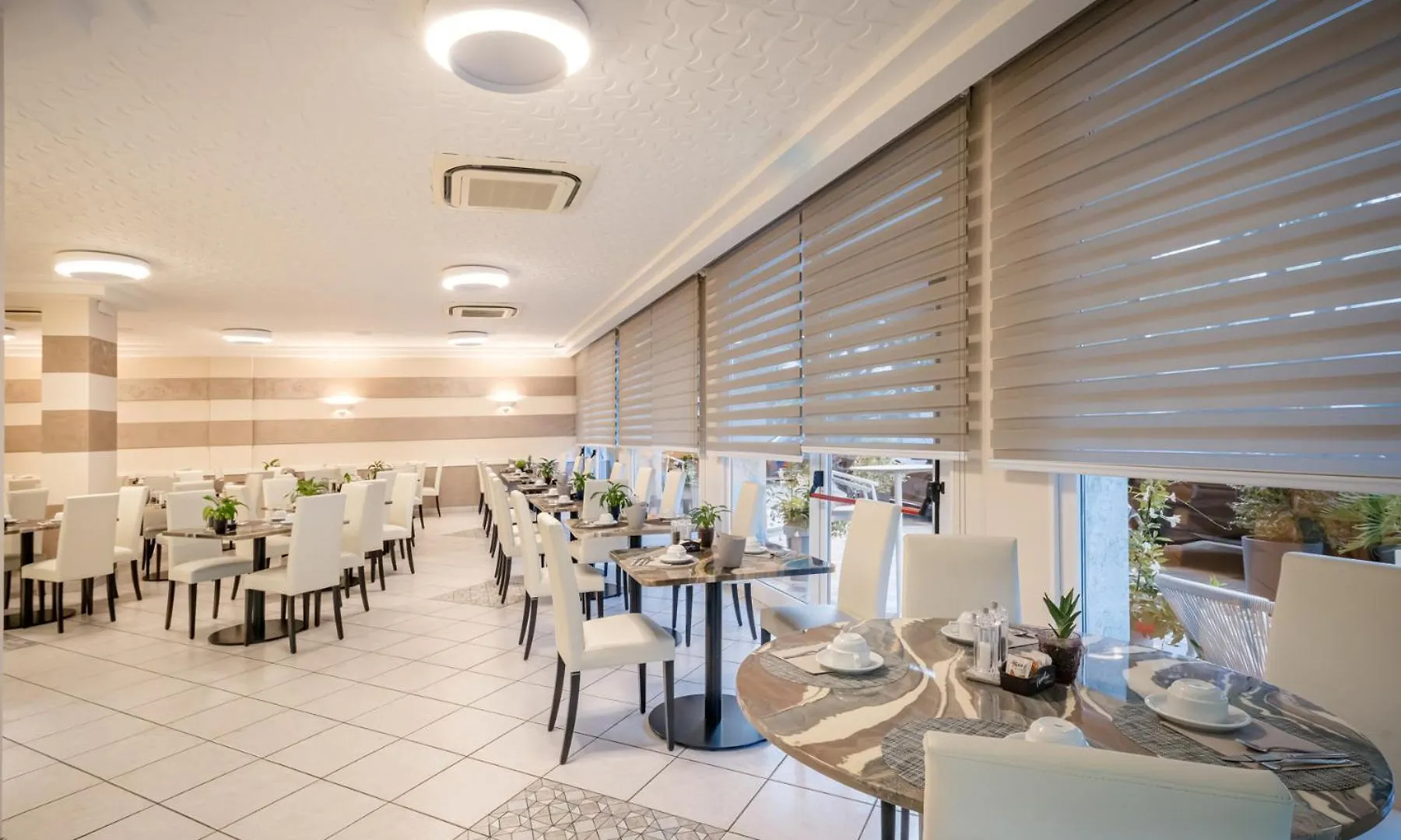 Hotel All'Orologio 3 Stelle Superior Каорле